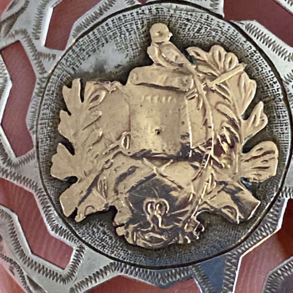 Guatemalan 900 Silver Pendant with Bird w/ Goldtone Center- Marked 900. Round - Picture 9 of 10